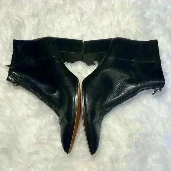 SOLE SOCIETY Soft Black Leather Pointed Toe w Zipper Med Heel Ankle Boot Size 7M - Picture 7 of 11